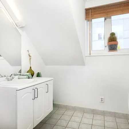 Right In The Centre Apartment *