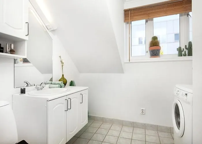 Right In The Centre Апартаменты *